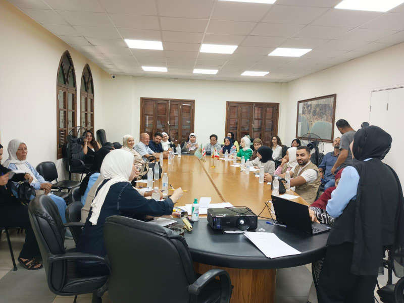 ندوة حول "غياب الدور الرقابي للأهل" في بلدية صور