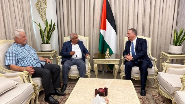 النائب سعد يزور السفير دبور في زيارة وداعية