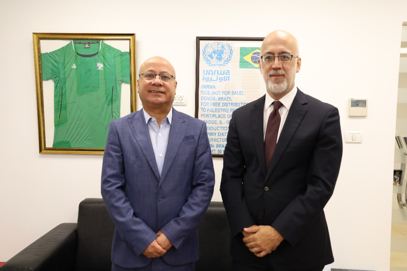 د. أبو هولي يبحث مع السفير البرازيلي أوضاع اللاجئين الفلسطينيين وأزمة "الأونروا" المالية والتحديات التي تواجهها