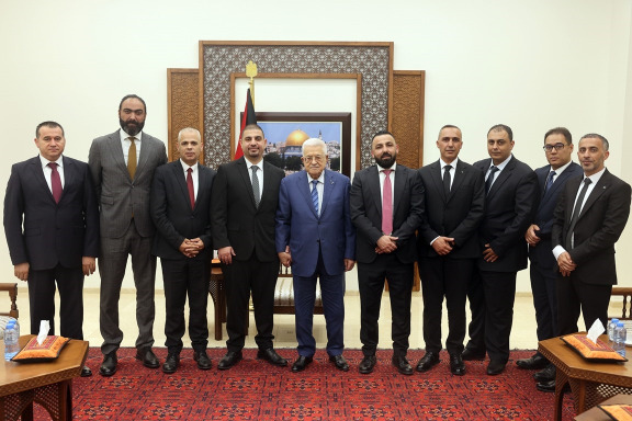 الرئيس عباس يستقبل مجلس نقابة المحامين الفلسطينيين