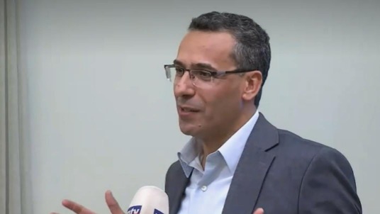 الوزير هاني: جلسة الحكومة بلا مفاجآت والنقاش يستكمل غداً