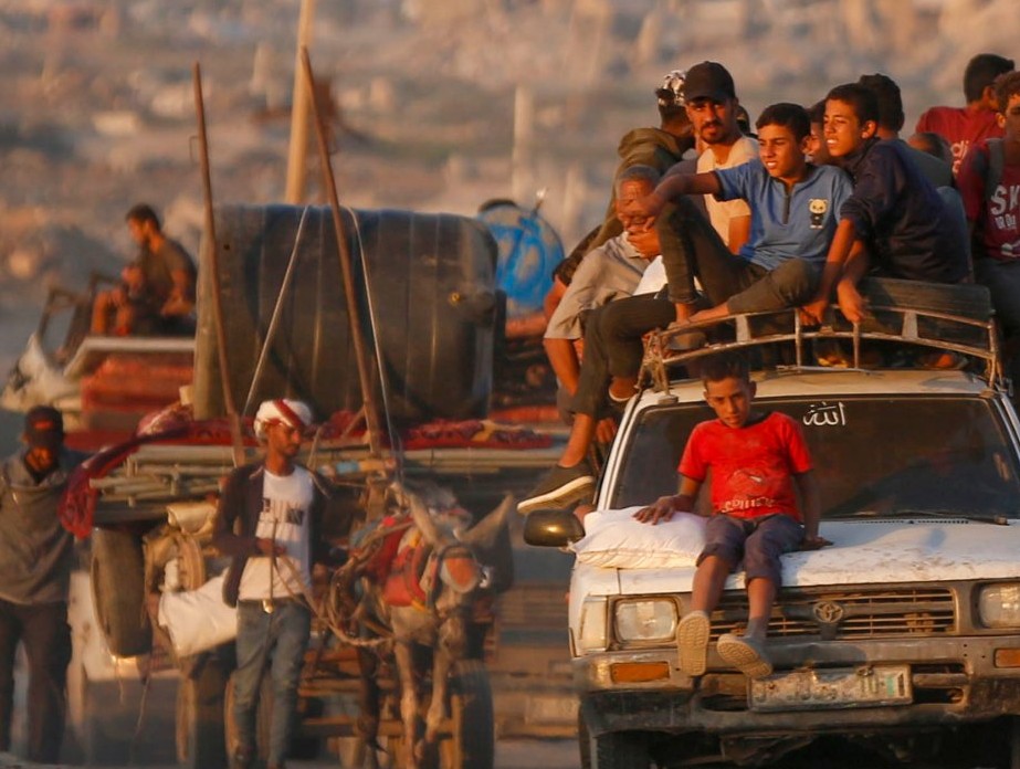 "الأونروا": لا يوجد مكان آمن في غزة.. والسكان يُجبرون على النزوح القسري