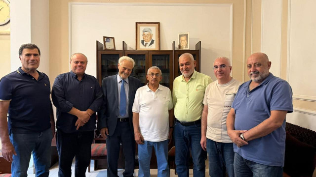 النائب سعد يستقبل وفدًا من "الحزب الوطني"