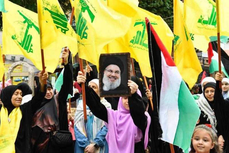 يدٌ على القلب وعيونٌ نحو السماء.. "الحزب" يدعو إلى وقفة وجدانية في زمن "عروج السيّد"