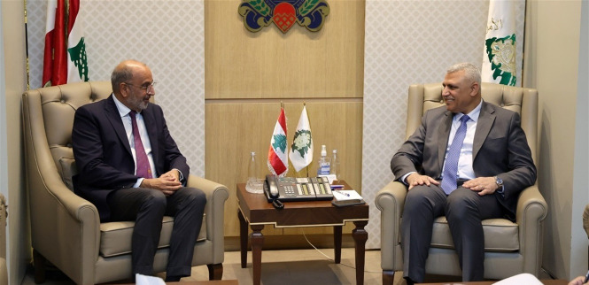 اللواء شقير يعرض مع ريزا الاوضاع العامة