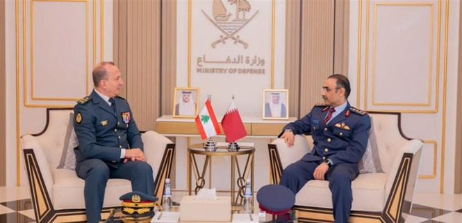 قائد الجيش في قطر.. زيارة بثلاثة اهداف