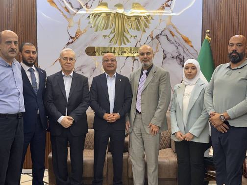 د. أبو هولي والسفير الرفاعي يجتمعان مع الهيئة العامة للاجئين الفلسطينيين العرب في دمشق ويبحثان سبل التعاون