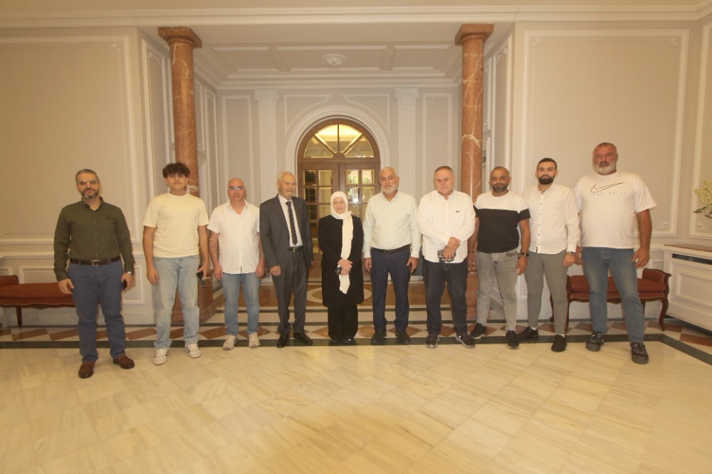 بهية الحريري تستقبل وفد الحزب الوطني برئاسة ميشال سيقلي