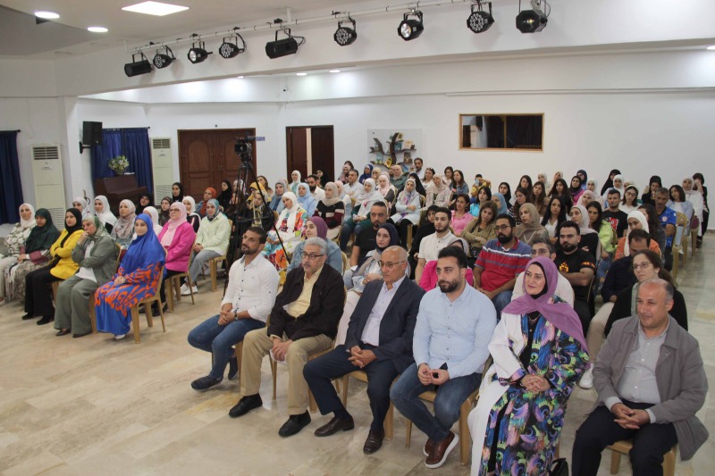 "ثانوية السفير" تحتفل بعيدها.. منارة تربوية تزرع القيم وتصقل الإبداع