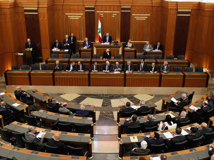 "مقاطعة محتملة" لجلسة مجلس النواب تشعل الخلاف بين المعارضة والرئيس بري