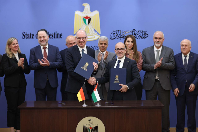 فلسطين وألمانيا توقعان اتفاقية دعم لبرامج التنمية في فلسطين