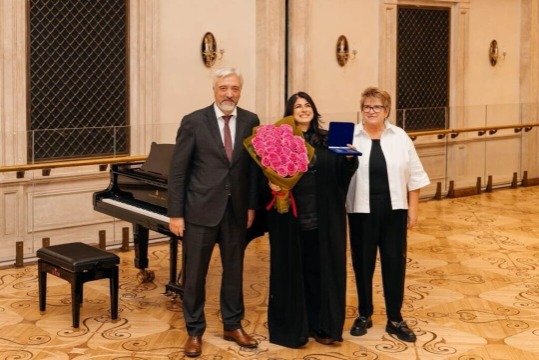 تكريم دولي رفيع للبنان في مسرح البولشوي: "وسام الشرف الروسي" لـ هبة القواس في منتدى التعاون الدولي