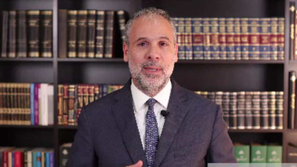 مارتينوس نقيباً للمحامين في بيروت