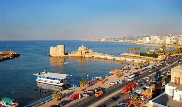 عسل البحر: سِفرُ الصبرِ الأبدي ومناجاة الروح في صيدا