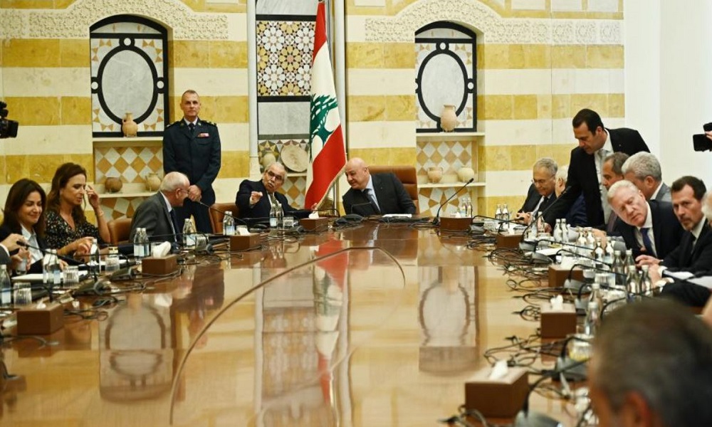مجلس الوزراء​ يقرّ مُعظم بنود جدول الأعمال.. والرئيس عون يشيد بإنجازات الحكومة