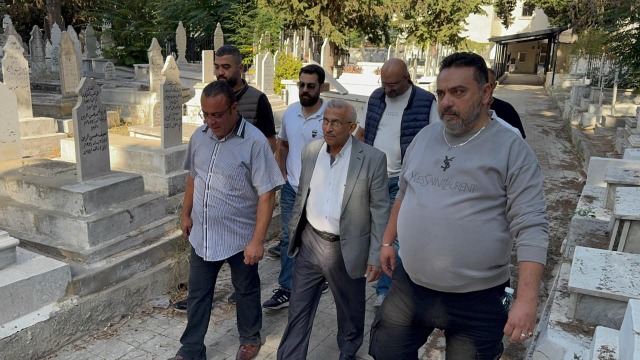 أسامة سعد من داخل "مقبرة صيدا القديمة": مشاهد لا تليق بصيدا … والتحرّك أصبح واجبًا