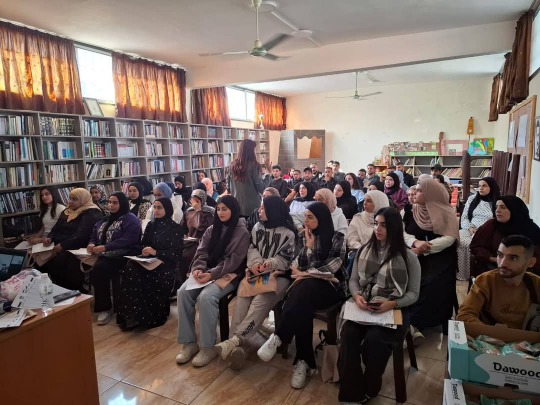 "يد بيد".. مبادرة تعليمية تعزز مستقبل أطفال مخيم الرشيدية