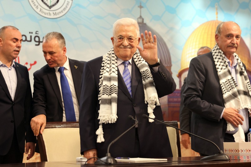 بالصور.. الرئيس عباس يفتتح أعمال "مؤتمر الشبيبة الفتحاوية" في رام الله