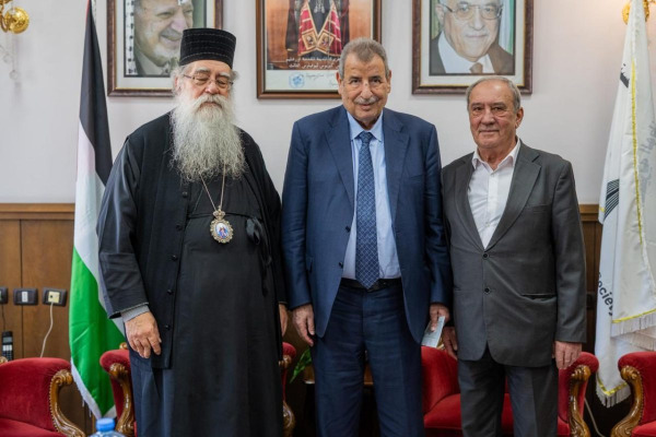 د. خوري يهنّئ أعضاء الجمعية الخيرية الوطنية الأرثوذكسية بانتخابهم