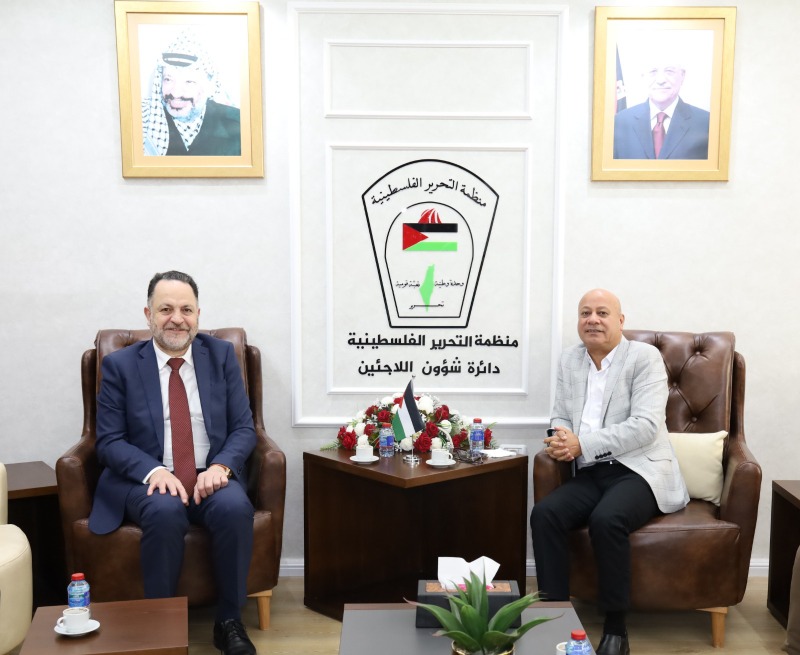 د. أبو هولي يبحث مع رئيس سلطة المياه خطط تحسين خدمات المياه في المخيمات الفلسطينية...