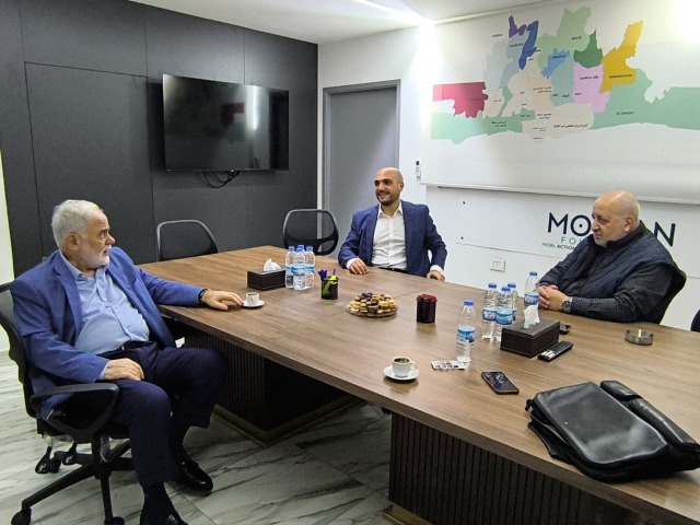 أمل أبو زيد يزور عمر مرجان في صيدا