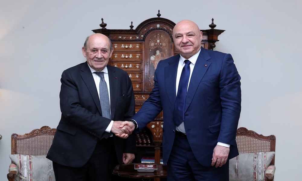 الرئيس عون يستقبل لودريان: نرحب بأي دور فرنسي في "الميكانيزم" ونرفض الإدعاءات بحقّ الجيش