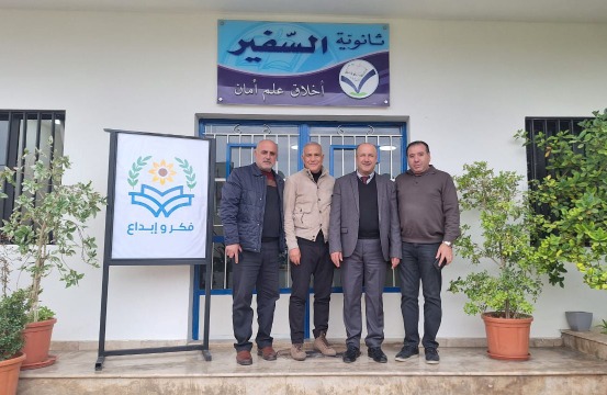 رئيس بلدية الغازية د. غدار يزور "ثانوية السفير" ويثني على جهودها التربوية