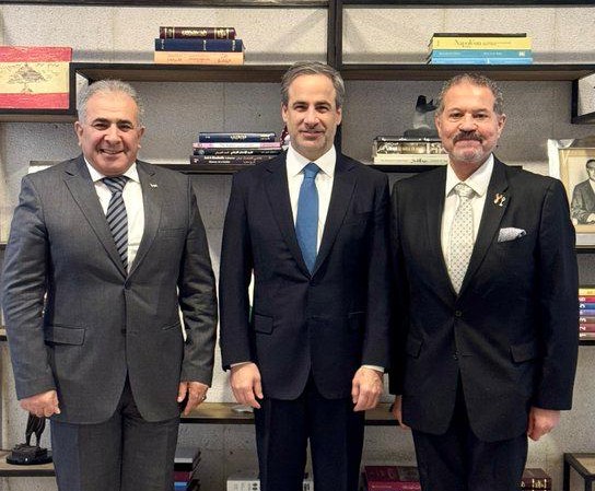 النائب معوض يلتقي المبعوث الخاص ياسر عباس بحضور السفير الأسعد: سيادة كاملة للبنان ودولة مستقلة لفلسطين