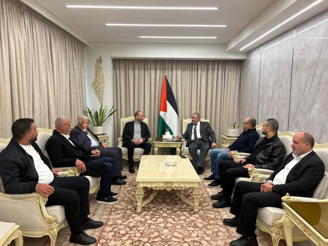 السفير الأسعد يستقبل وفداً من "جبهة التحرير الفلسطينية"