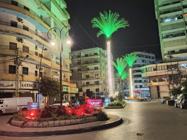 معطي يضيء دوار الست نفيسة أبو دراع والمنطقة بالتنسيق مع بلدية صيدا