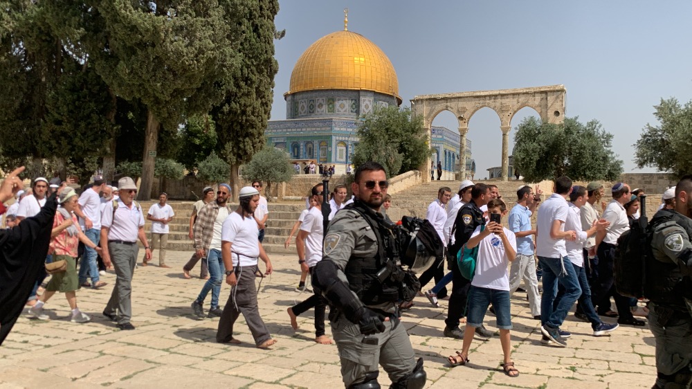 ​مستعمرون يقتحمون المسجد الأقصى