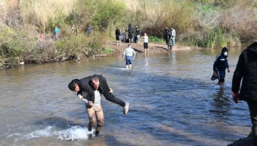 محاولة عبور نهر حدودي في لبنان تنتهي بمأساة… 11 غريقًا ومفقودون