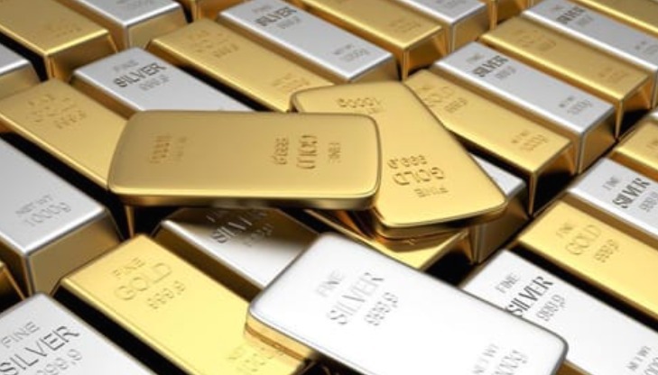 الذهب يلامس أعلى مستوياته في أسبوع والفضة تواصل رحلة التألق