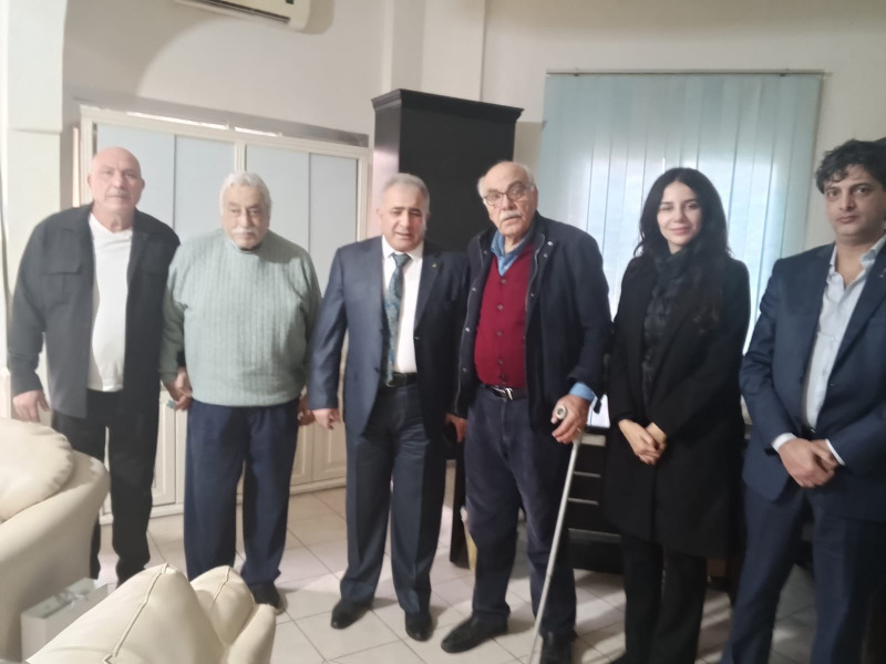 السفير الأسعد يلتقي المنسق العام لـ"تجمع اللجان والروابط الشعبية" معن بشور