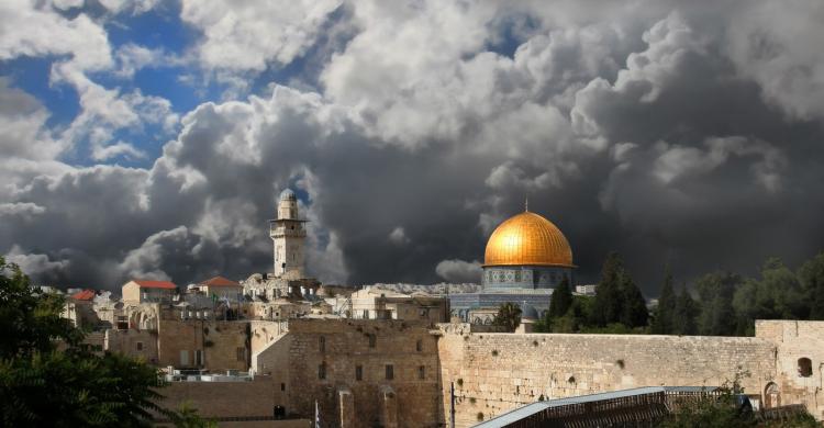 وفاة سيدة ومسن جراء المنخفض الجوي في القدس