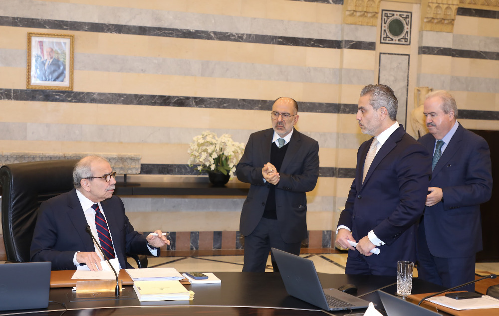 جلسة مالية لمجلس الوزراء في السراي