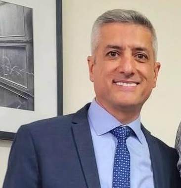 من هو العميد مصباح الخليل رئيس الجمارك؟