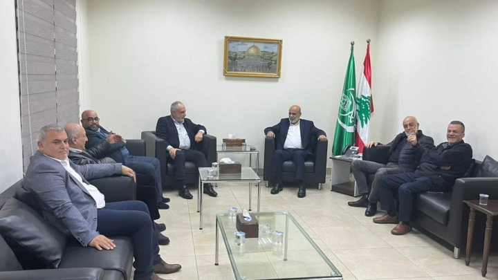 د. بسام حمود يستقبل النائب السابق أسود على رأس وفد من قرى شرق صيدا