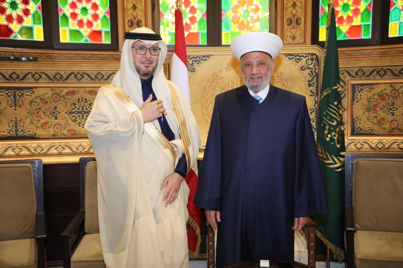 السفير  بخاري يزور المفتي دريان