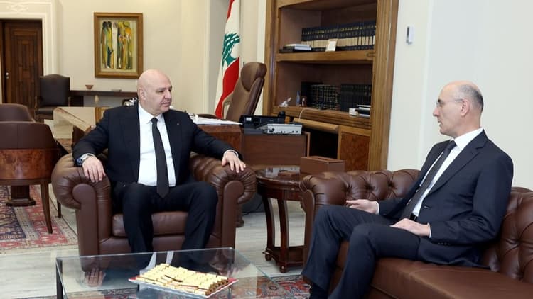 الرئيس عون يستقبل الوزير الحجار ويبحث نتائج زيارته البحرين