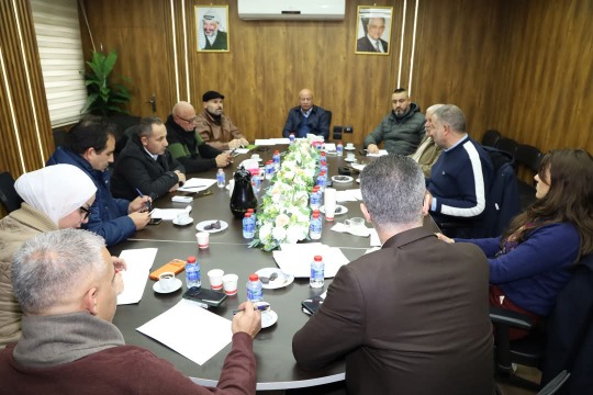 د. أبو هولي يترأس اجتماع اللجنة العليا لمتابعة نزاع العمل بين "الأونروا" واتحادات العاملين