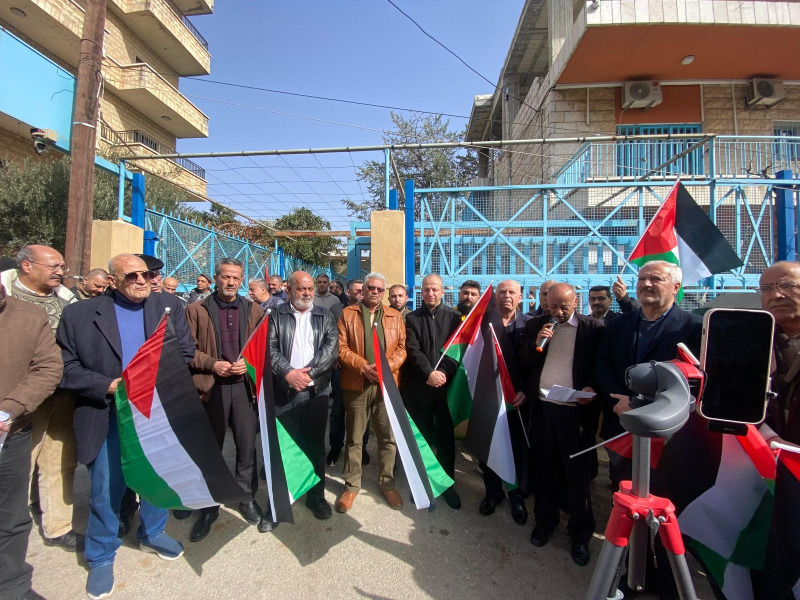 اللجنة العليا لمتابعة شؤون وكالة "الأونروا" ودائرة شؤون اللاجئين الفلسطينيين في لبنان تنظمان اعتصاماً جماهيرياً في البقاع