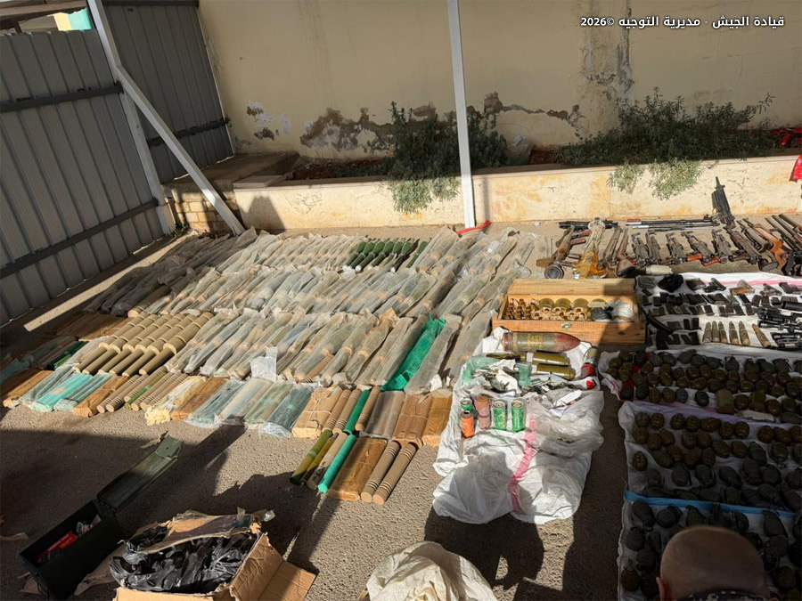 بالصور - الجيش يضبط كميةً كبيرةً من الأسلحة في البقاع.. ويوقف شخصين