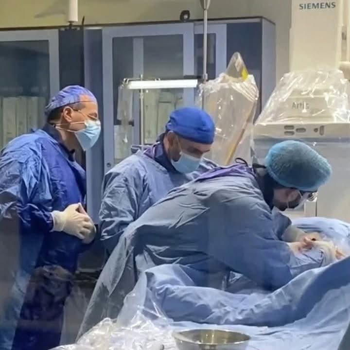 "انجاز طبي" في "مستشفى جبل لبنان الجامعي".. إصلاح تشقّق الشريان الأبهر بالقسطرة لأول مرة