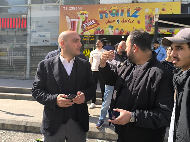 عمر مرجان يعاين أضرار الاستهداف الإسرائيلي لصيدا
