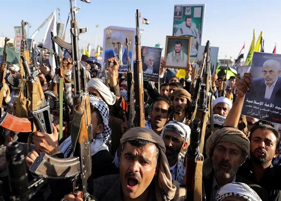"الحوثيون" يعلنون دعم إيران عسكرياً ويؤكدون قرب ساعة الصفر