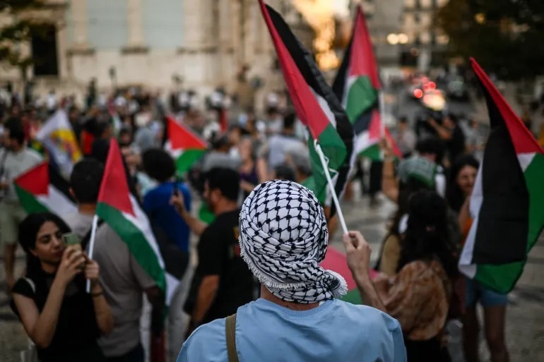 الغارديان: استمرار احتلال فلسطين سبب أزمات الشرق الأوسط