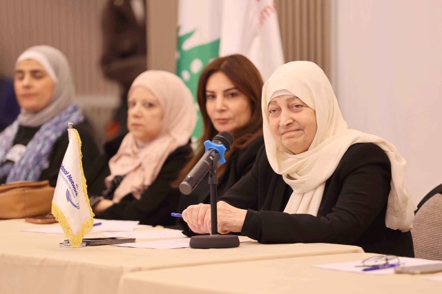 اجتماع لمؤسسة الحريري والشبكة المدرسية.. بحث تحديات العام الدراسي وبهية الحريري تطلق "مبادرة العودة إلى التعليم"