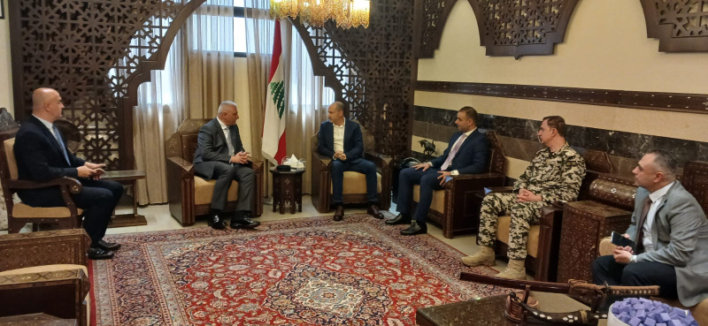 اللواء شقير يزور محافظ الجنوب ويتفقد غرفة عمليات الكوارث