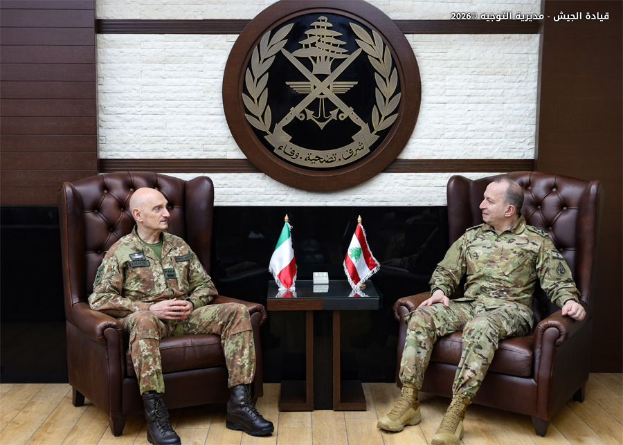 قائد الجيش يستقبل رئيس  أركان الدفاع الإيطالي والمفتي الرفاعي
